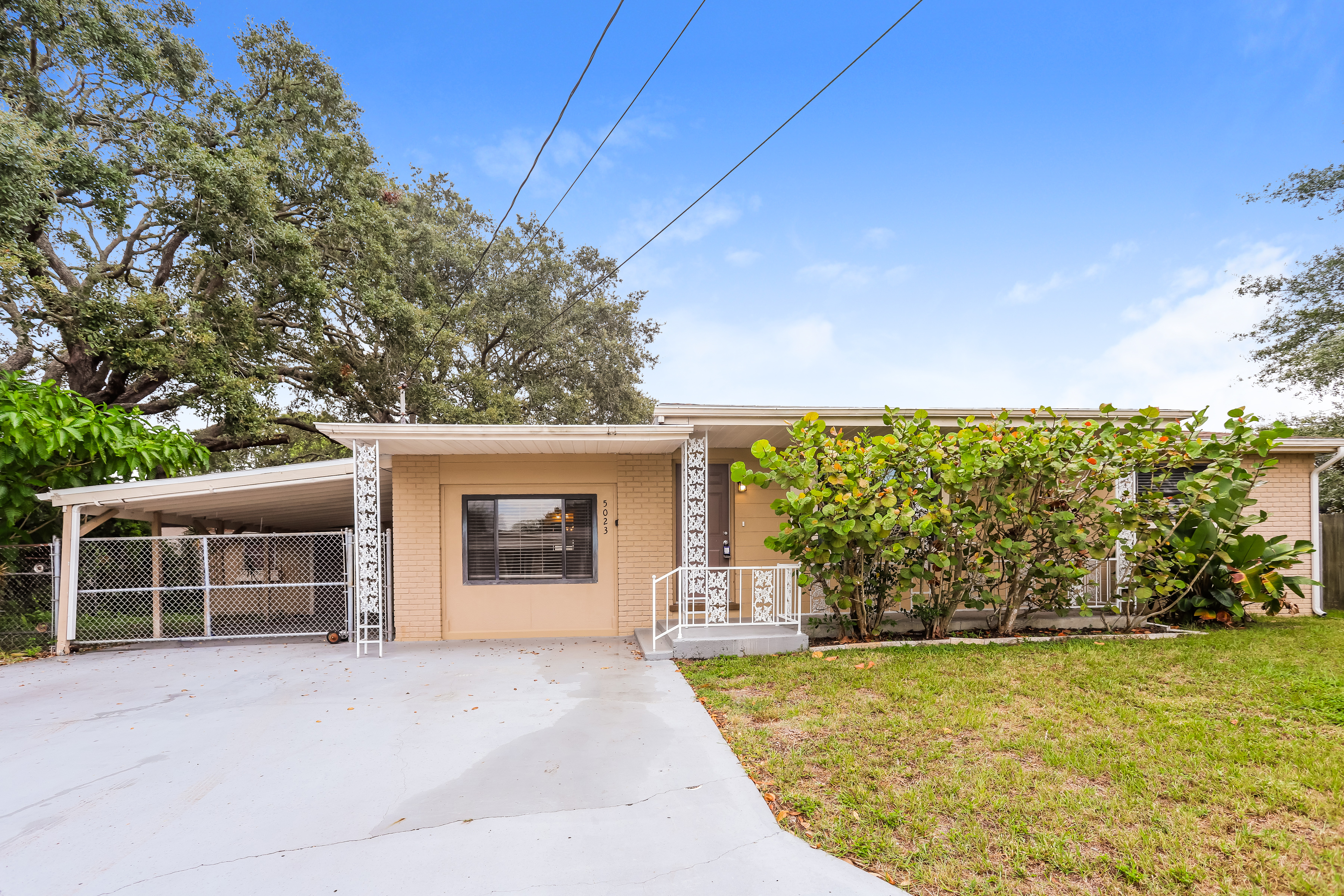 5023 Cougar Loop Holiday, FL 34690